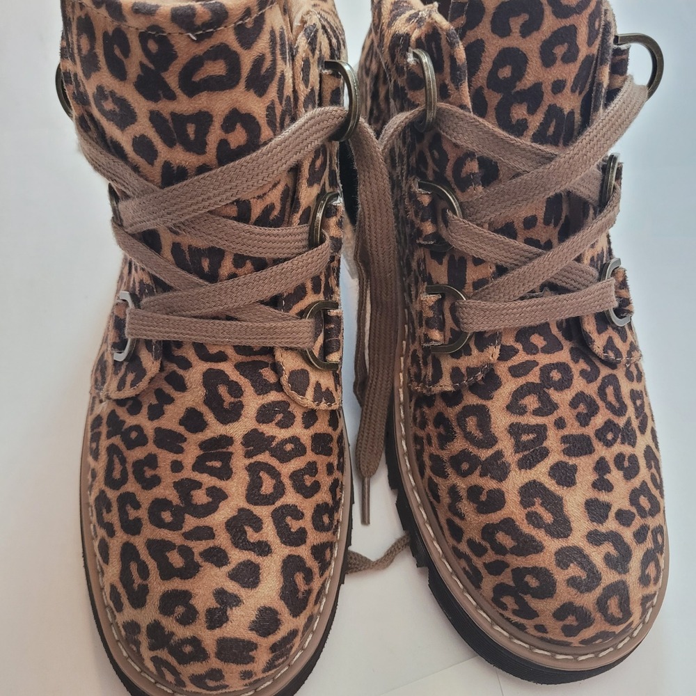 Hey‎ Girl by Corkys Campfire Leopard Ankle Boots Women 10 Lug Sole Animal Print - Picture 4 of 13